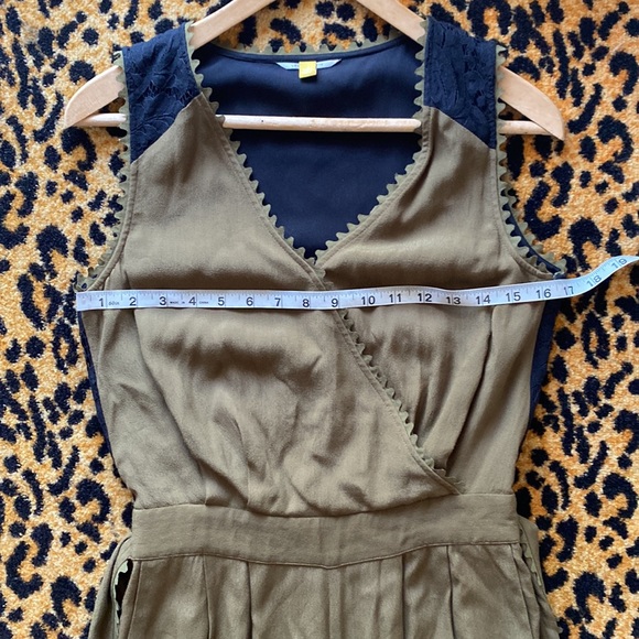 Leifsdottir (Anthro) Olive and black lace ankle length jumper with scalloped hem - Picture 14 of 16